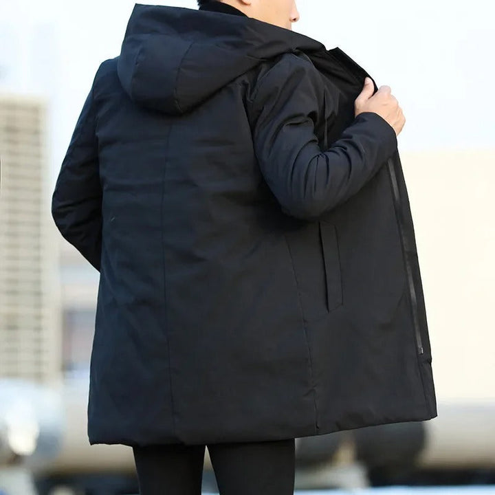 Gary – Sleek Hooded Windbreaker